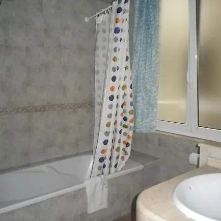 Espacioso 140 M2 Y Calidad A 250 Metros Playa Y Puerto Deportivo 5hab 2 Banos Vut2917as גיחון